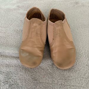 Capezio Kids Tan Slippers